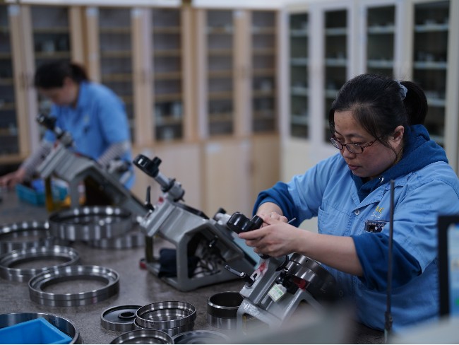 為什么要控制精密機(jī)床主軸軸承套圈的硬度？